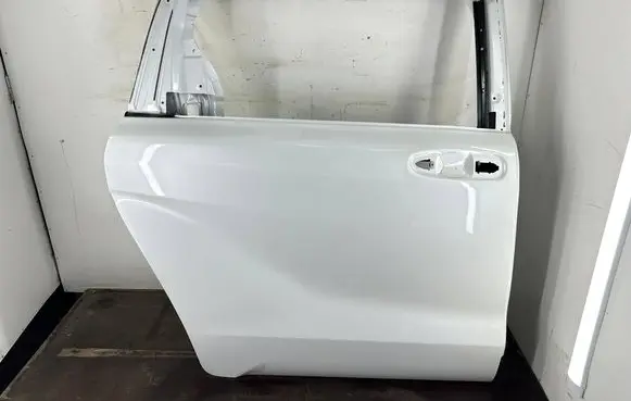 Toyota Sienna XL40 IV Rear door