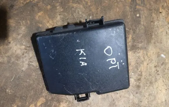KIA Optima Fuse box cover 919502T760