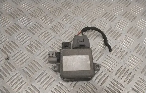 Coolant fan relay