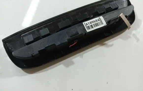 Volkswagen PASSAT B5 Third/center stoplight 3B5945121