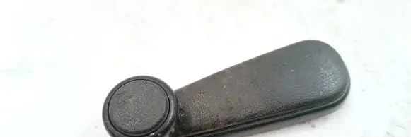 Volkswagen Golf II Front door window winding handle 191837579