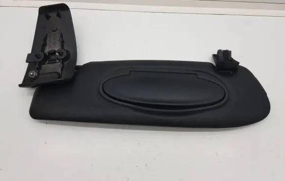 Sun visor