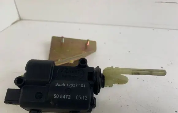 Saab 9-5 Fuel tank cap lock motor 12837101