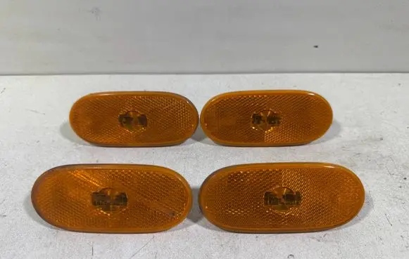 Mercedes-Benz Sprinter W907 W910 Front reflector A9109067700 9109067700