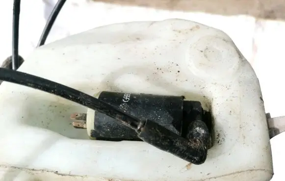 Audi 80 90 B3 Windscreen/windshield washer pump
