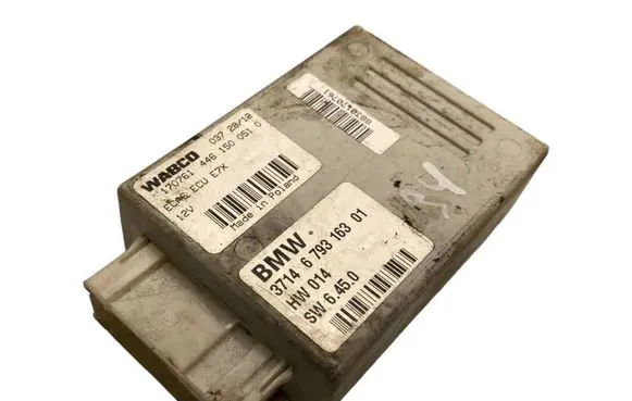 BMW X5 E70 Air suspension control unit module (rear) 6793163 4461500510 37146793163