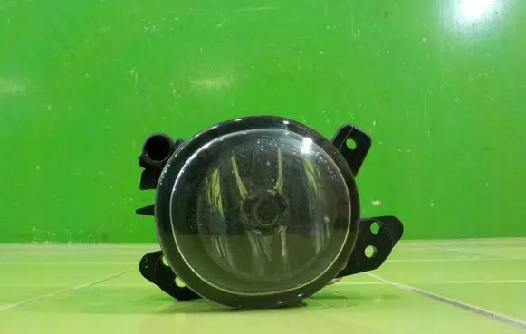 Mercedes-Benz B W245 Front fog light A2518200756 LEWY