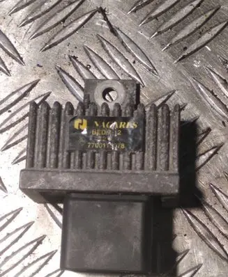 Volvo S40, V40 Glow plug pre-heat relay 7700115078