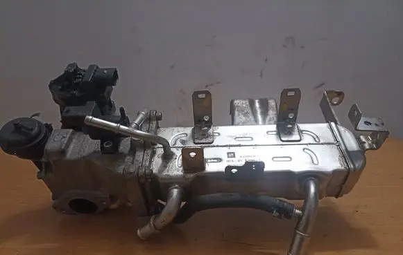 Opel Antara EGR valve cooler 25185316 96868923