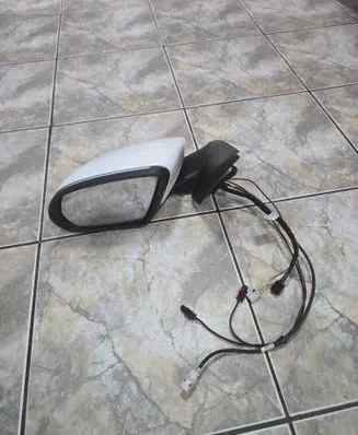 Front door electric wing mirror