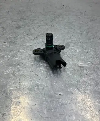 BMW 5 F10 F11 Mass air flow meter 7585493 A2C53384965