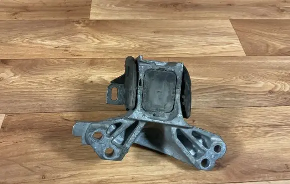 Peugeot 407 Engine mount bracket 326B95