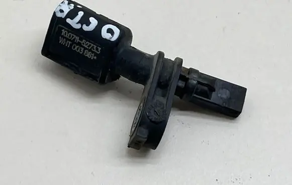 Skoda Octavia Mk3 (5E) ABS brake wheel speed sensor WHT003861 10071152733