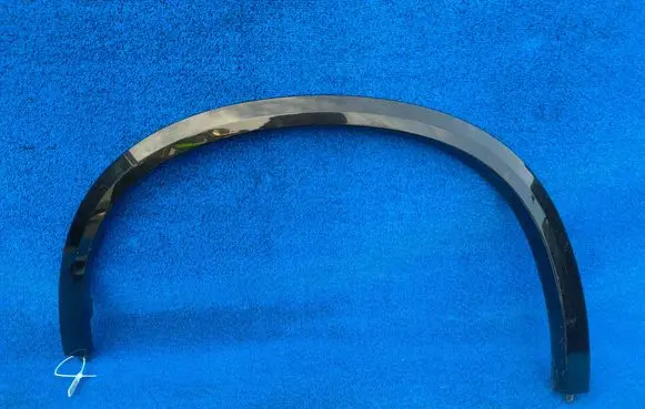 BMW X5 G05 Front arch trim 8099123