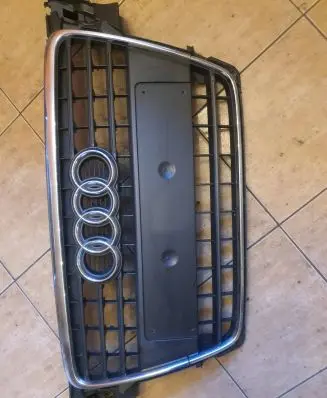 Audi A4 S4 B8 8K Front bumper upper radiator grill 8K0853651
