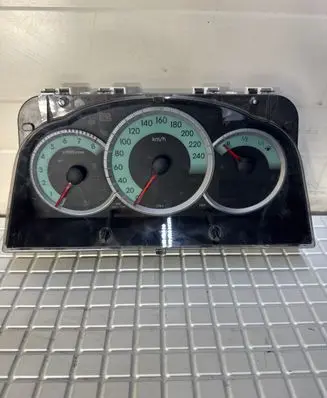 Toyota Corolla Verso E121 Speedometer (instrument cluster) 838000F020 MB2574308220