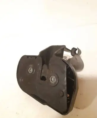 Volkswagen Caddy Sliding door lock 2K0843603