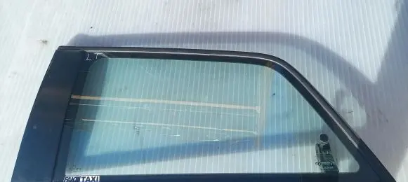 Audi A3 S3 8L Rear side window
