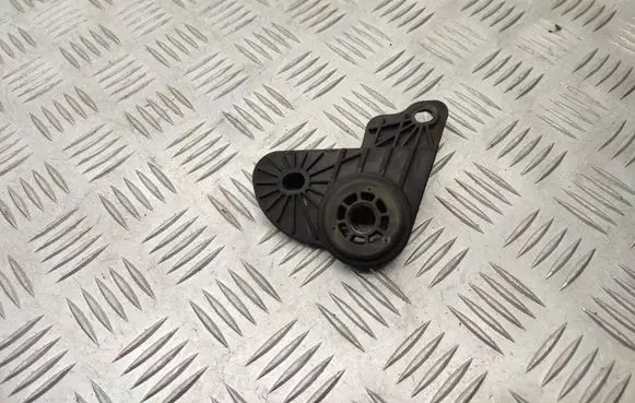 Radiator support slam panel bracket