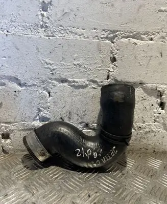 Volkswagen Jetta V Intercooler hose/pipe