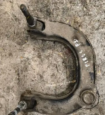 KIA Opirus Front upper control arm/wishbone 