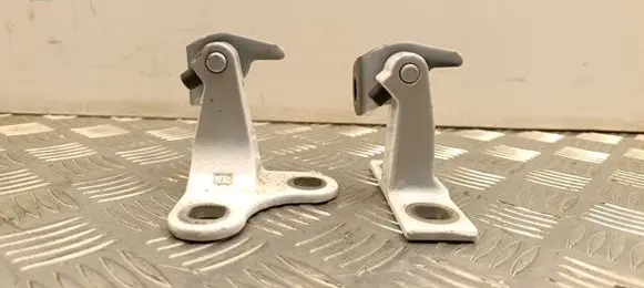 Tesla Model Y Rear door hinge set 149749800C