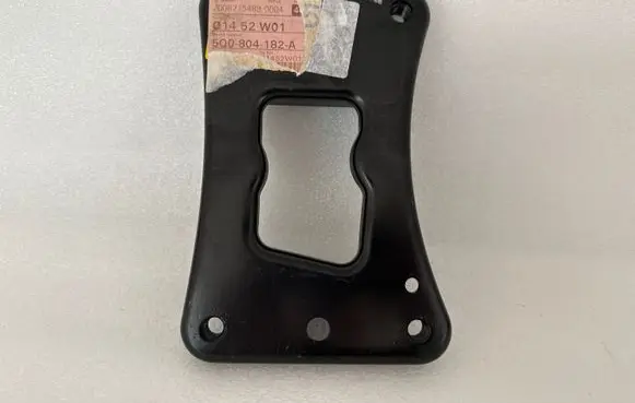 Volkswagen Golf VII Front side member 5Q0804182A