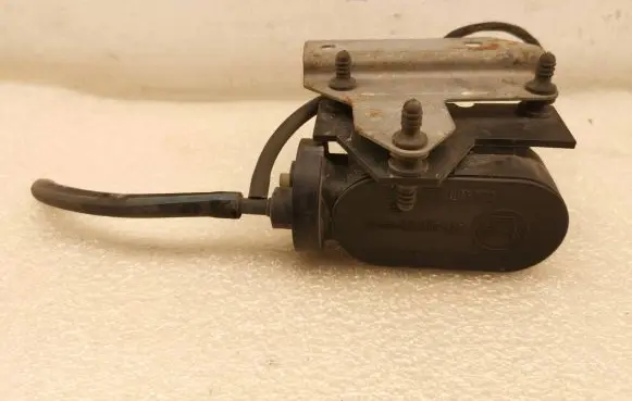 Audi A8 S8 D2 4D Cruise control unit/module 811907325 003572