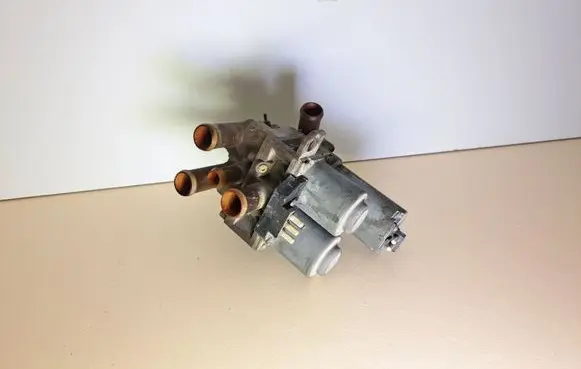 Mercedes-Benz S W140 Coolant heater control valve 0018301484 1147412063