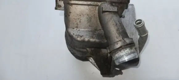 BMW 5 E60 E61 Oil filter cover 7516383 7570085 7576521