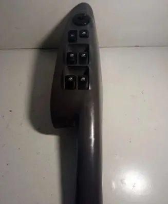 Hyundai Tucson JM Electric window control switch 935702E200