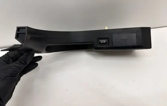 BMW 5 E60 E61 Foot area side trim 7025029 22339910 04746