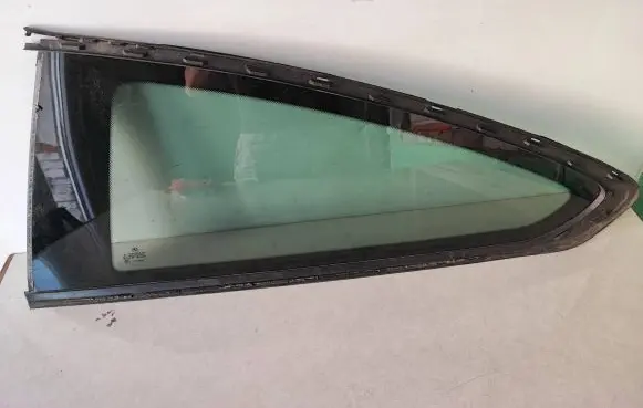BMW 4 F32 F33 Rear side window 7433350