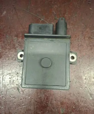 BMW 3 E46 Glow plug pre-heat relay 780120103 E2110022359