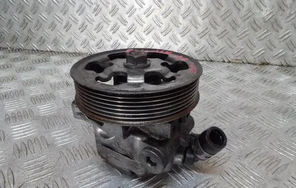 Honda CR-V Power steering pump 