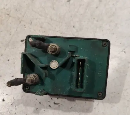 Peugeot 406 Glow plug pre-heat relay 9639912580
