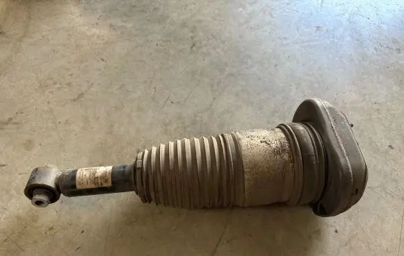 BMW 6 G32 Gran Turismo Shock absorber/damper/air suspension 6872967 814903015533