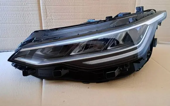 Volkswagen Golf VIII Headlight/headlamp 5H1941005A