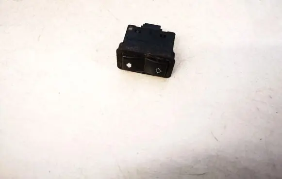 BMW 5 E39 Electric window control switch 8368974
