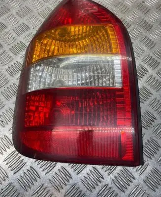 Opel Zafira A Rear/tail lights 62280 02G10M