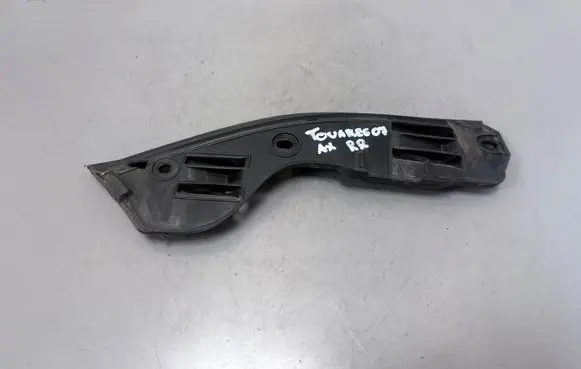 Volkswagen Touareg I Rear bumper mounting bracket 7L6807394B