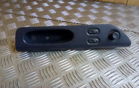 Renault Espace III Electric window control switch 7700875647 7700822335