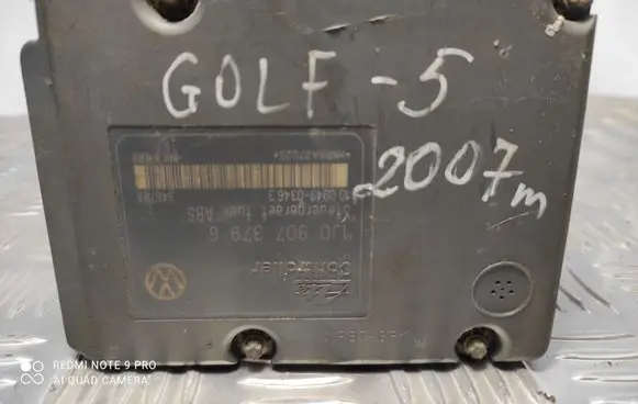 Volkswagen Golf V ABS Pump 1J0907379G 6N0614117E