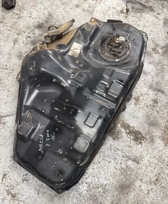 Mazda 3 III Fuel tank 5C13N2239