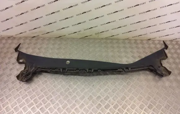 Tesla Model 3 Wiper trim 165483500