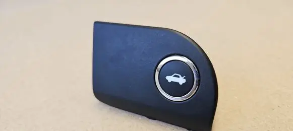 Maserati Ghibli Tailgate opening switch 68141864AA