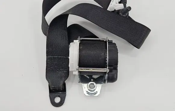Ram 1500 Rear seatbelt P7AX80TX7AB 7AX80TX7AB