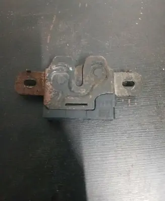 Volvo V70 Engine bonnet/hood lock/catch 30649448