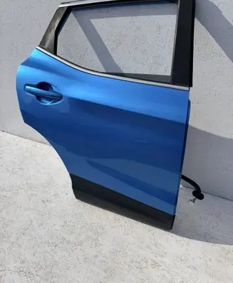 Nissan Qashqai Rear door 