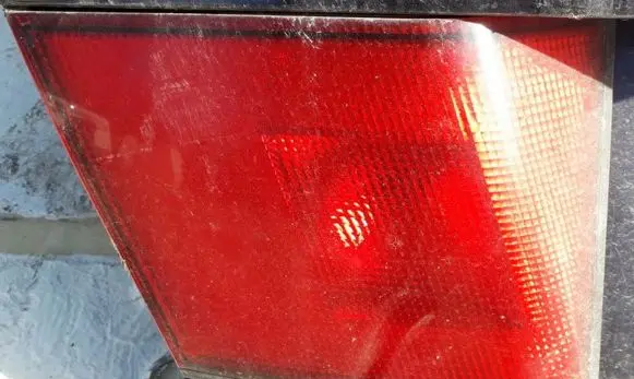 Mitsubishi Carisma Tailgate rear/tail lights